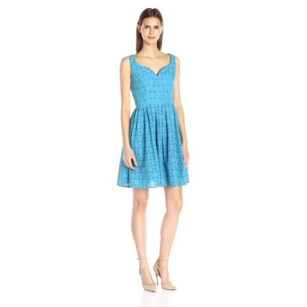 ✨Adrianna Papell (NWT) Capri Eyelet Sleeveles 12✨